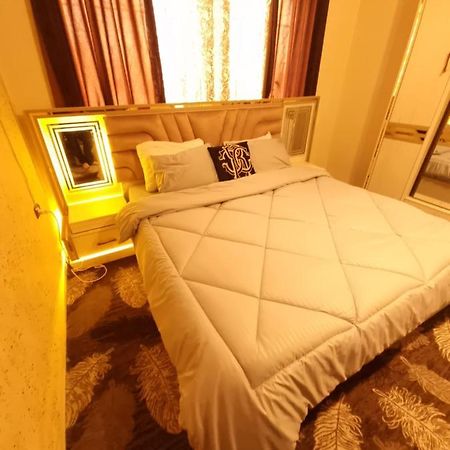 Sbatin Hotel Мадаба Екстериор снимка